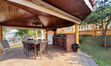 CASA EM CONDOMÍNIO 
