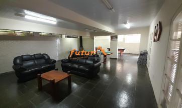 CASA EM CONDOMÍNIO 