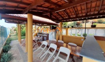 CASA EM CONDOMÍNIO 