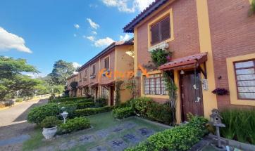 CASA EM CONDOMÍNIO 