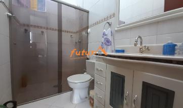 CASA EM CONDOMÍNIO 