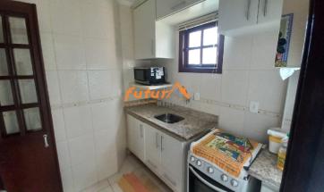 CASA EM CONDOMÍNIO FECHADO