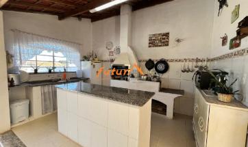 CASA EM BAIRRO