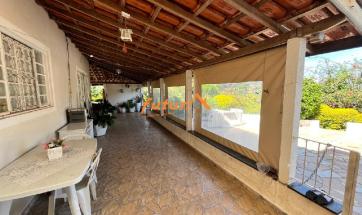 CASA EM BAIRRO