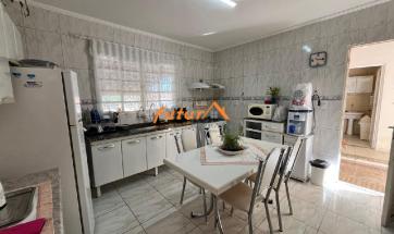 CASA EM BAIRRO