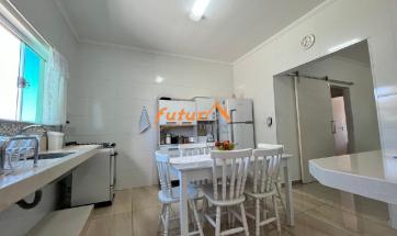 CASA EM BAIRRO