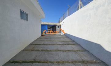 EXCELENTE CASA EM BAIRRO