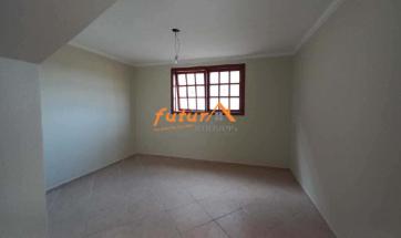 CASA EM BAIRRO