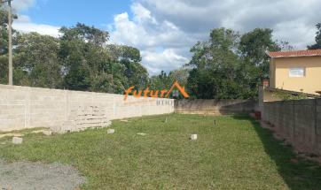CHÁCARA EM BAIRRO