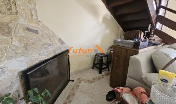 CASA EM COND. FECHADO