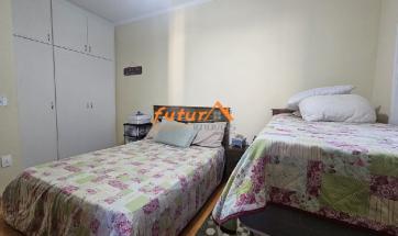 CASA EM COND. FECHADO