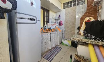 CASA EM COND. FECHADO
