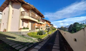 CASA EM COND. FECHADO