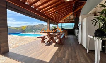CASA EM BAIRRO