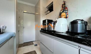 CASA EM BAIRRO