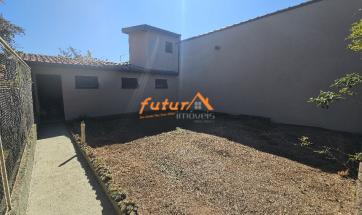 CASA EM BAIRRO PRÓX. CENTRO