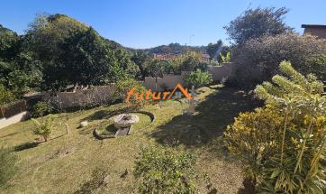 CASA EM BAIRRO PRÓX. CENTRO