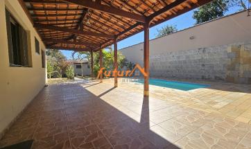 CASA EM BAIRRO PRÓX. CENTRO
