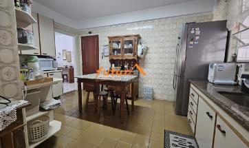 APTO. PRÓXIMO AO CENTRO