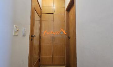 FLAT EM COND. FECHADO