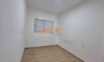 CASA EM COND. FECHADO