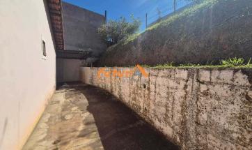 CASA EM BAIRRO