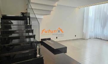 CASA EM COND. FECHADO