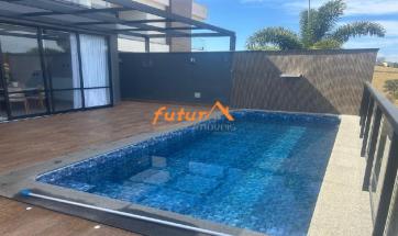 CASA EM COND. FECHADO