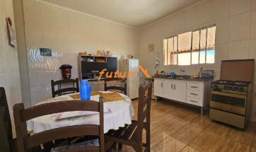 CASA EM BAIRRO