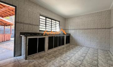 CASA EM BAIRRO