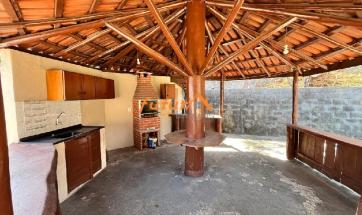 CASA EM BAIRRO