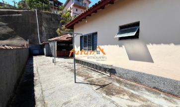 CASA EM BAIRRO