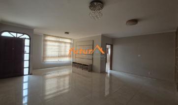 CASA EM BAIRRO NOBRE