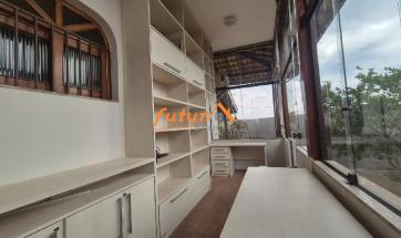 CASA EM BAIRRO NOBRE