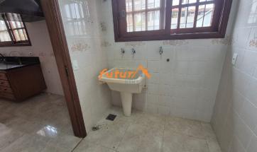 CASA EM BAIRRO NOBRE