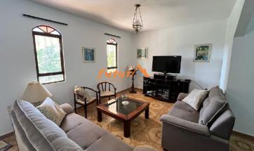 CASA PRÓXIMO AO CENTRO