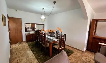 CASA PRÓXIMO AO CENTRO