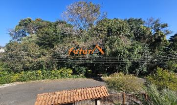CASA EM BAIRRO PRÓX. CENTRO