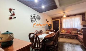 CASA EM CONDOMINIO