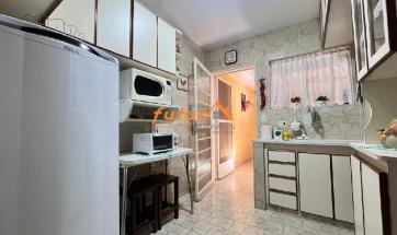 CASA EM CONDOMINIO
