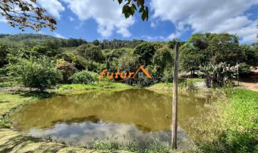 SITIO EM SERRA NEGRA-SP