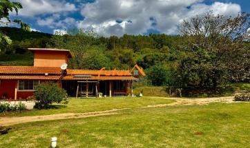 SITIO EM SERRA NEGRA-SP