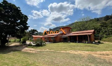 SITIO EM SERRA NEGRA-SP