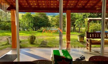 SITIO EM SERRA NEGRA-SP