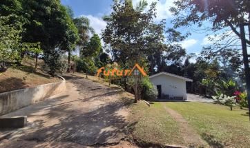 CHÁCARA EM BAIRRO