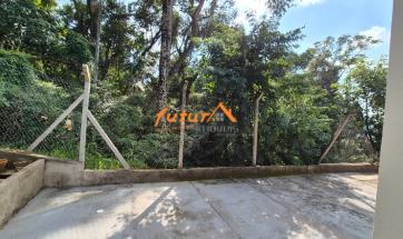 CHÁCARA EM BAIRRO