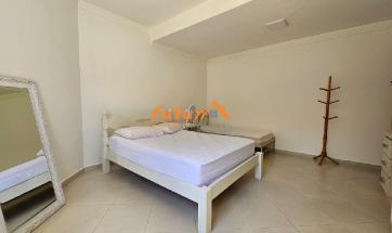 EXCELENTE CASA EM BAIRRO