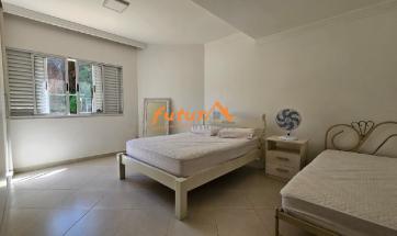 EXCELENTE CASA EM BAIRRO