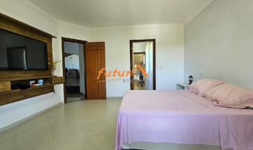 EXCELENTE CASA EM BAIRRO