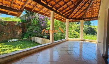 EXCELENTE CASA EM BAIRRO